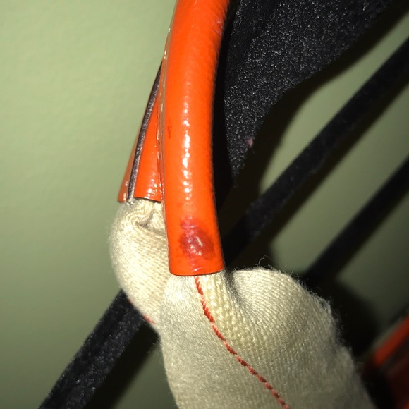 Coach Signature Daisy Khaki & Orange Tote - Picture 5 of 8